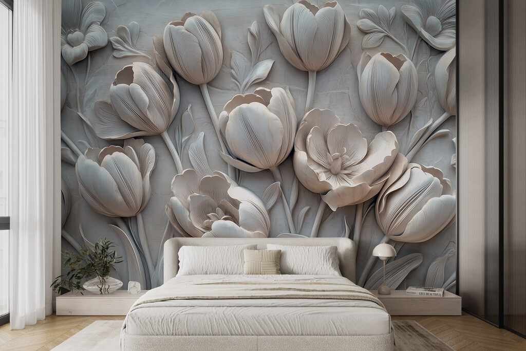 Elegant bloemmotief in neutrale tinten in een interieur