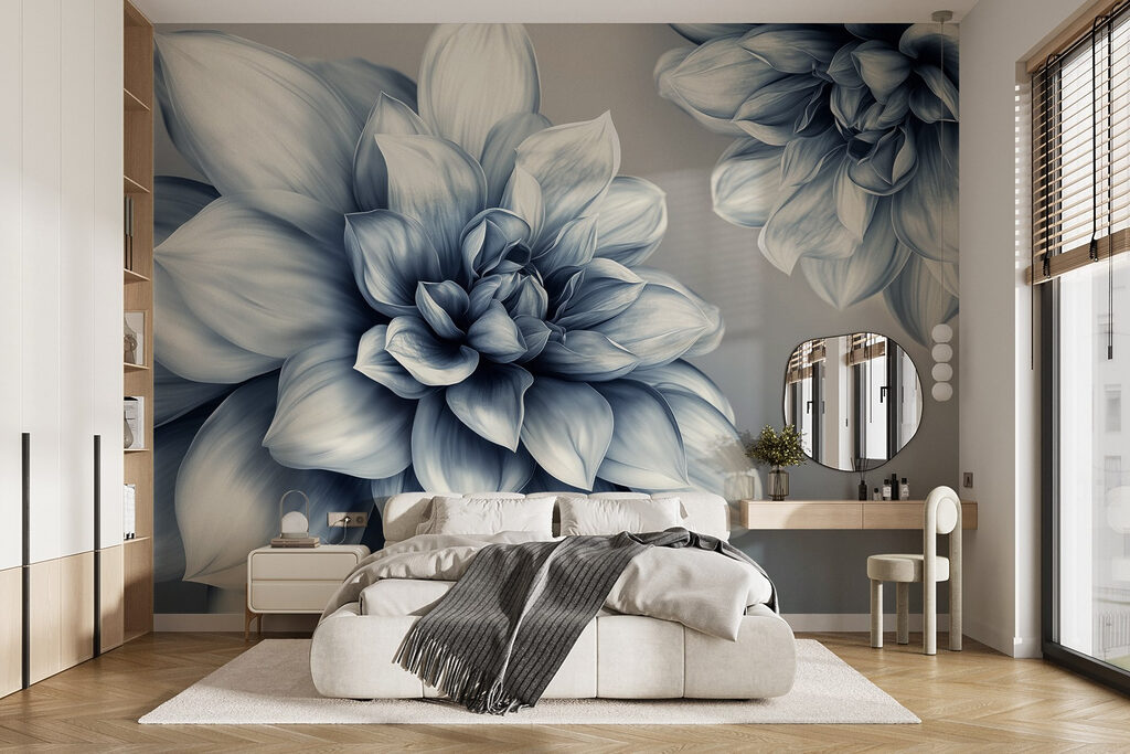 Blauwgrijze dahlia's in licht — interieur 1