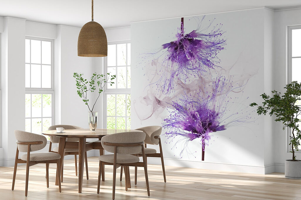 Paarse bloemen met paarse spetters in een interieur
