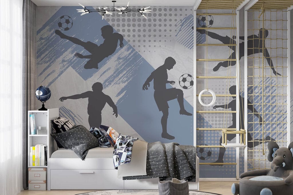 Groep mannen aan het voetballen in een interieur