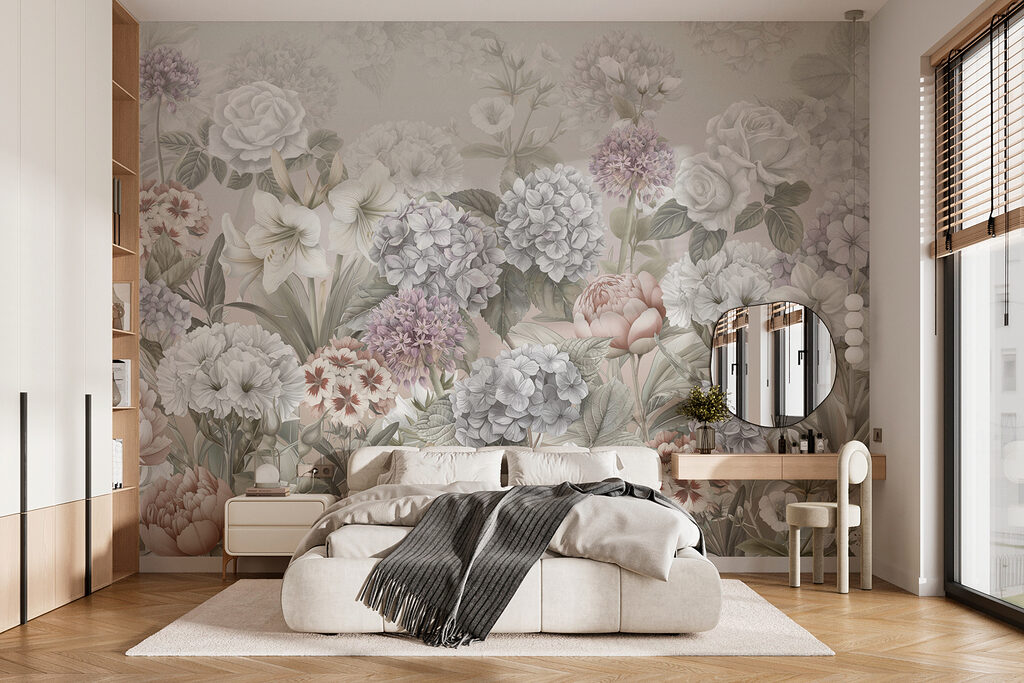 Elegant bloemmotief in zachte tinten in een interieur