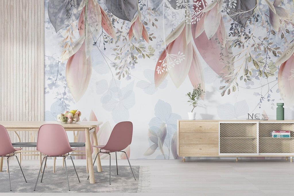 Bladeren hangen boven pastelbloemen — interieur 3