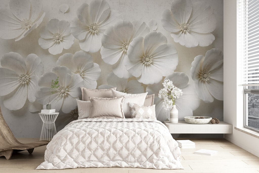 Witte bloemen in wandreliëf — interieur 1