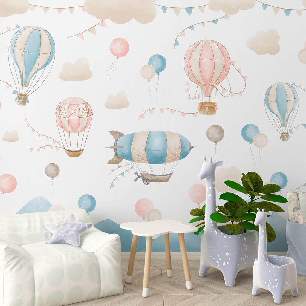 Ballonnen boven blauwe bergpunten — interieur 1